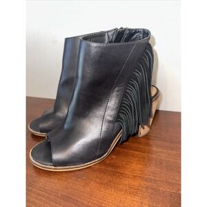 VERY VOLATILE Womens Booties Size 8‎ Black Poca Fringe Peep Toe Ankle Boots